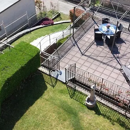 Easy Welcome Ca Bearly Apartament *